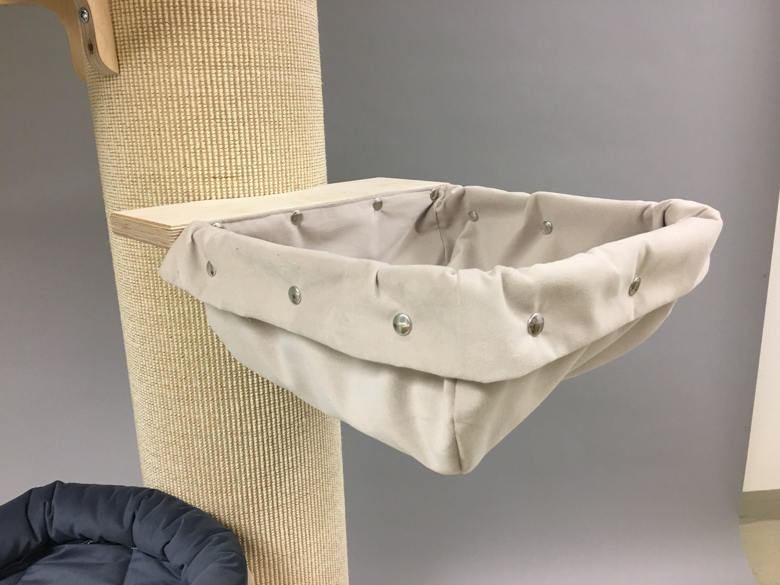 Kuschelkuhle für die Wandkratzsäule von PetFun