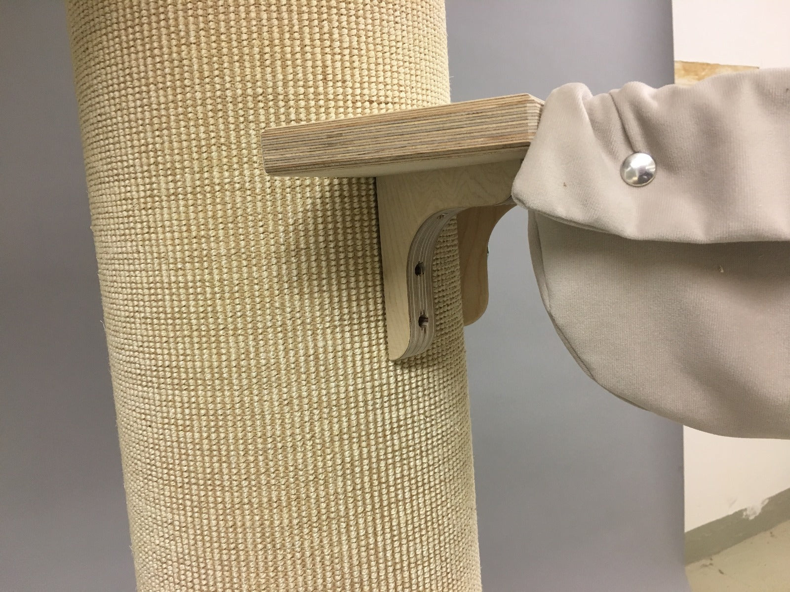 Kuschelkuhle für die Wandkratzsäule von PetFun